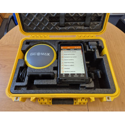 Použitý GNSS přijímač Geomax Zenith60 LTE-UHF